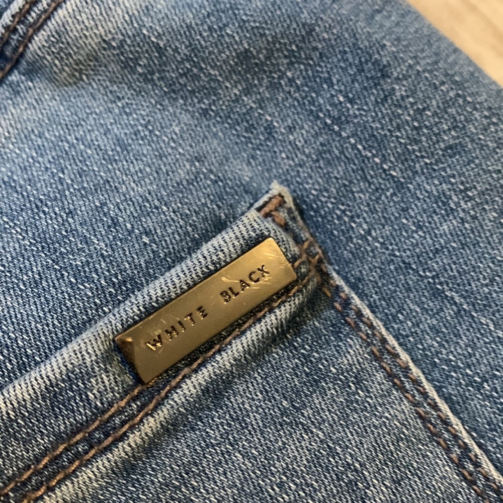 WHBM The Slim Crop mid rise jeans - Picture 6 of 13
